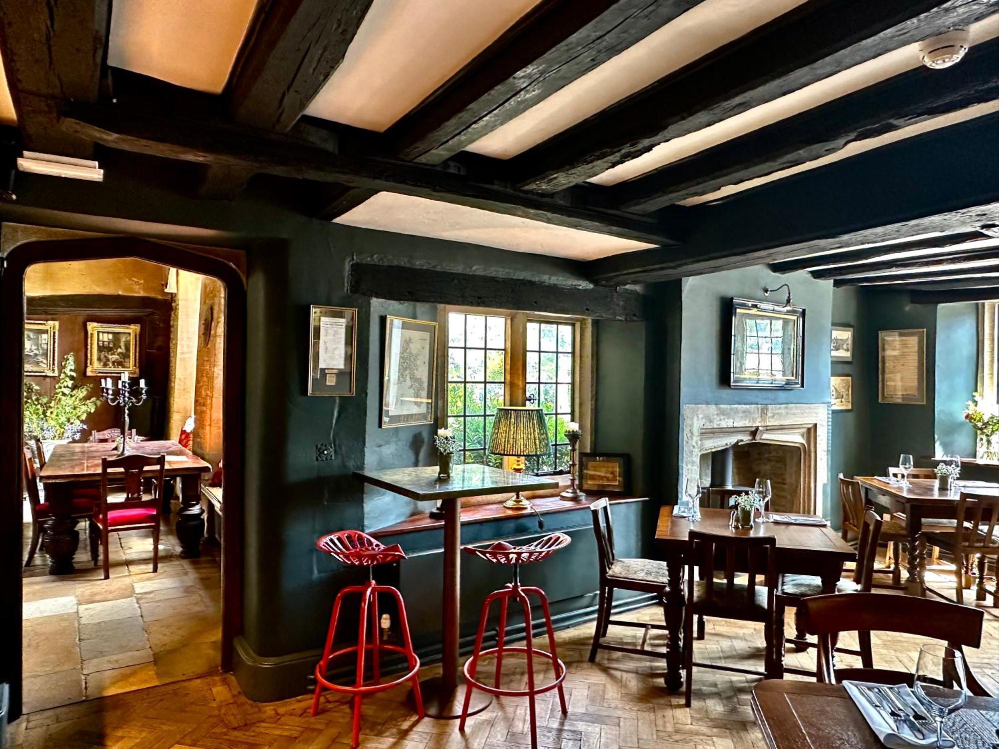 The Crown At Shipton Hotel Shipton under Wychwood Buitenkant foto
